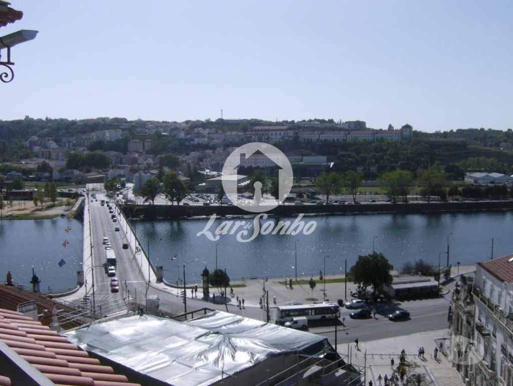 Apartamentos a venda Coimbra - Fotos para Coimbra-Apartamento T5 Duplex (244-A-00174)