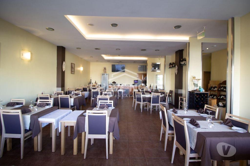 Comprar Loja Vila Nova de Gaia - Fotos para Excelente Negócio, Restaurante Italiano em Pleno...
