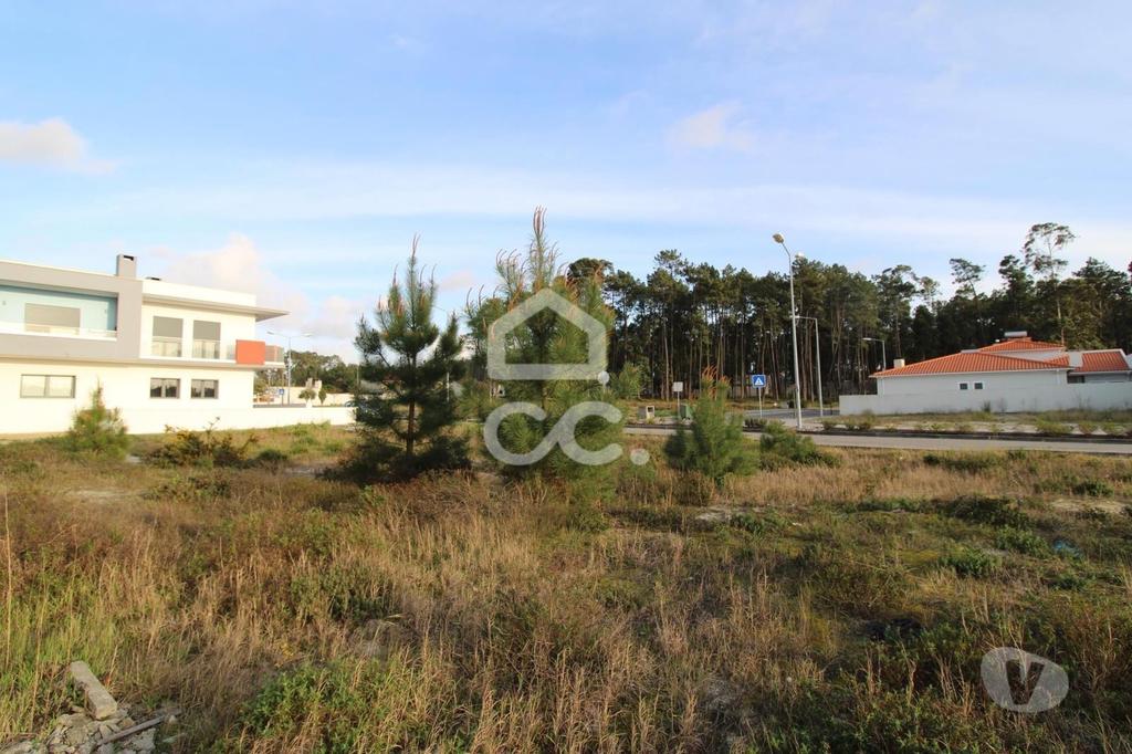 Terrenos Marinha Grande - Fotos para Lote terreno individual em zona de referência! (235 T 01169)