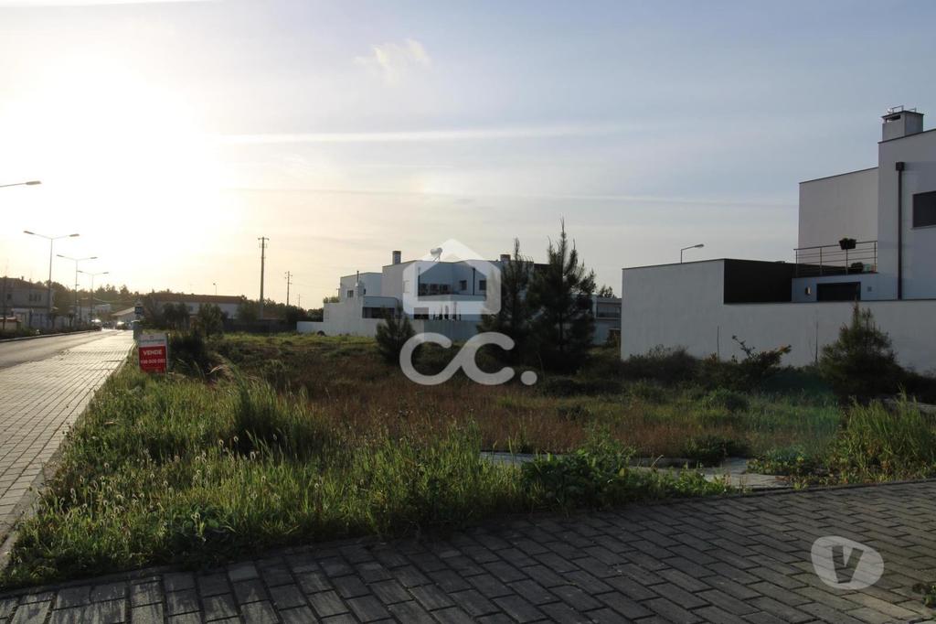 Terrenos Marinha Grande - Fotos para Lote terreno individual em zona de referência! (235 T 01169)