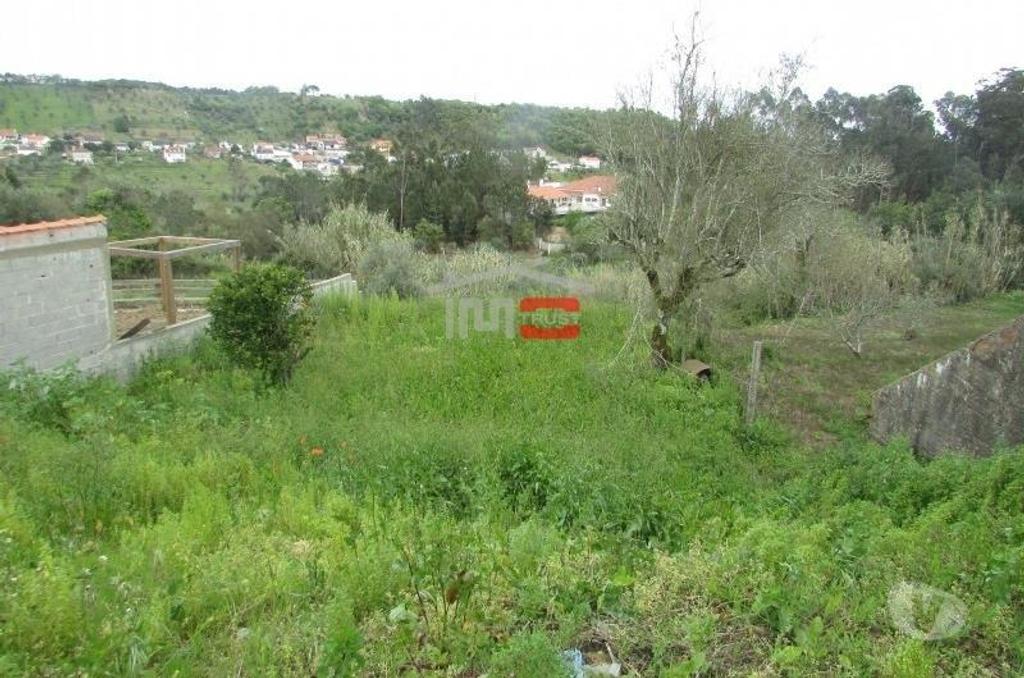 Apartamentos a venda Ourém - Fotos para Ourem-Terreno c possibilidade de construção (1-M-1716098)
