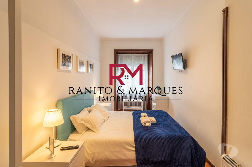 Comprar Loja Porto - Fotos para PRÉDIO DE 4 PISOS PARA REABILITAR - BAIXA PORTO