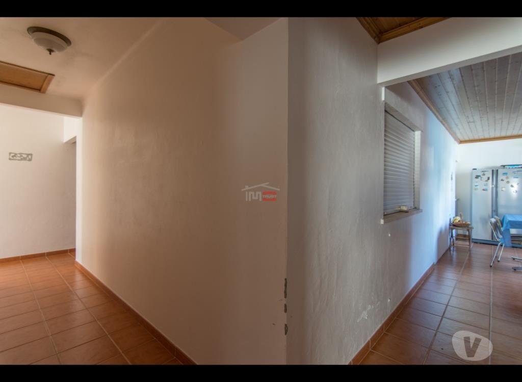 Apartamentos a venda Ourém - Fotos para Ourem-Moradia c projeto aprovado para lar (1-M-000054)