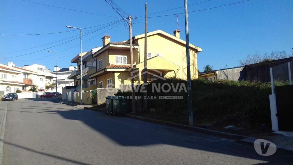 Terrenos Vila Nova de Gaia - Fotos para Terreno para construção de Moradia de 3 Frentes, em Serzedo