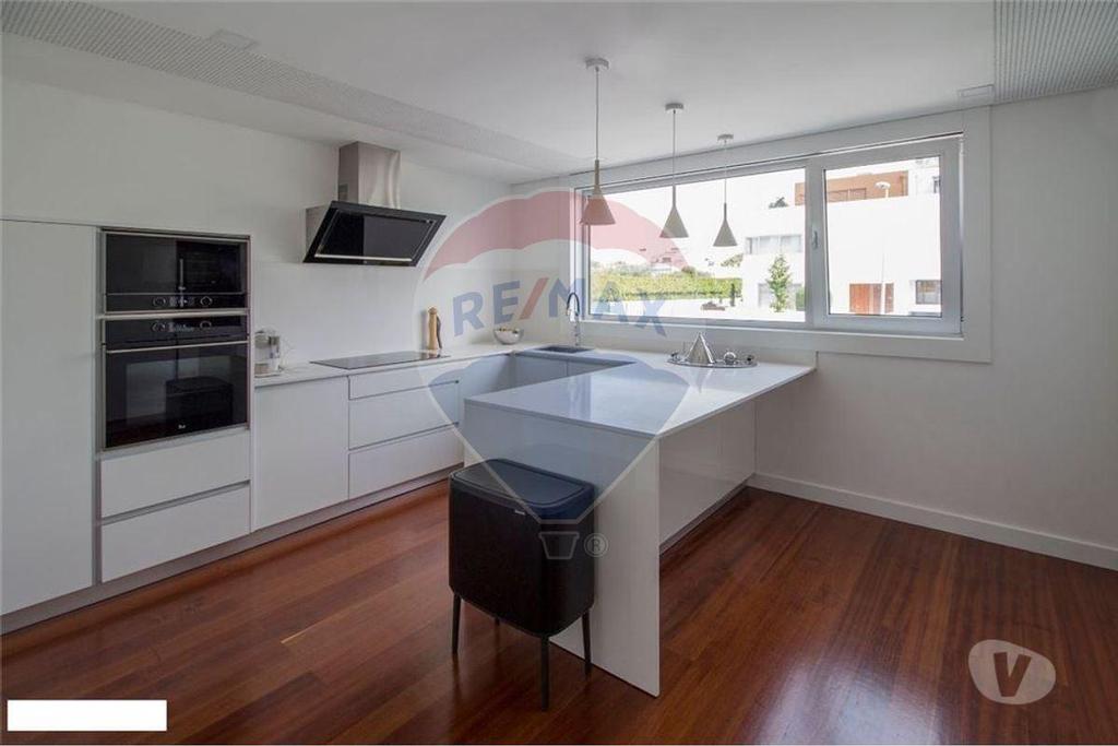 Apartamentos a venda Porto - Fotos para Moradia em banda à Marechal Gomes da Costa - Porto