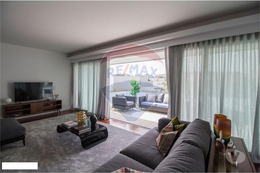 Apartamentos a venda Porto - Fotos para Moradia em banda à Marechal Gomes da Costa - Porto