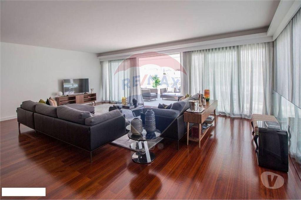 Apartamentos a venda Porto - Fotos para Moradia em banda à Marechal Gomes da Costa - Porto