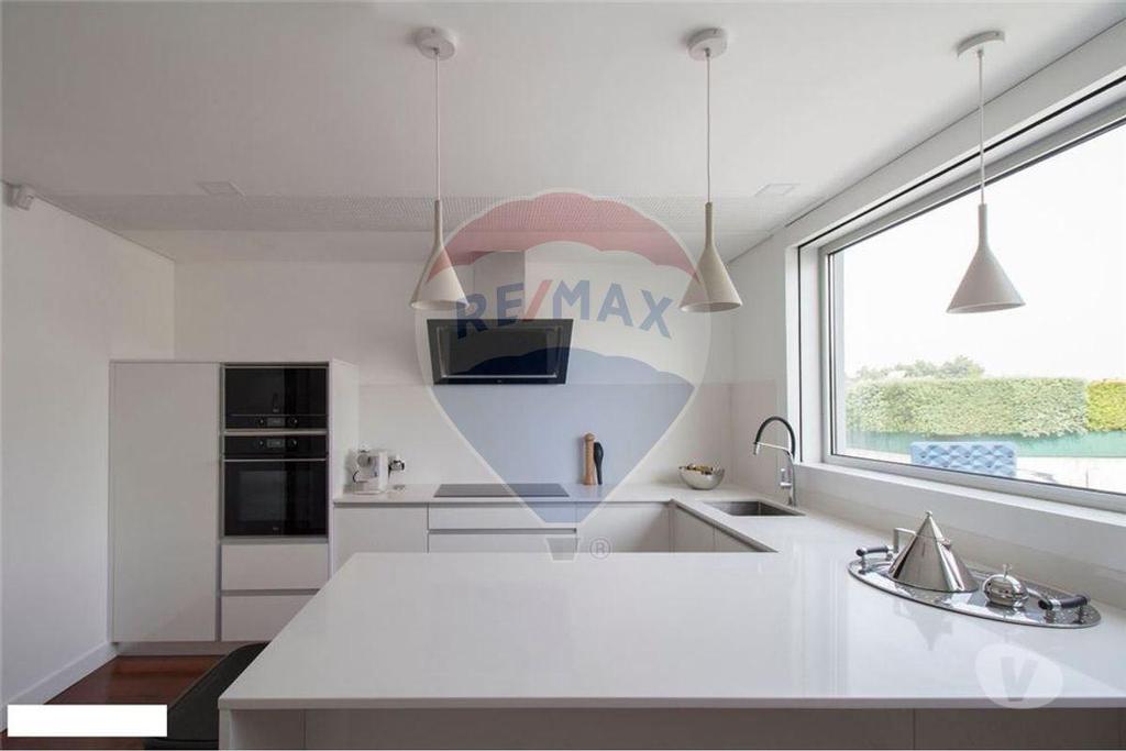 Apartamentos a venda Porto - Fotos para Moradia em banda à Marechal Gomes da Costa - Porto