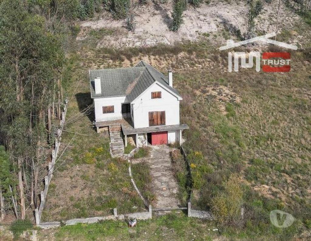 Apartamentos a venda Ourém - Fotos para Moradia por terminar inserida num terreno com área 7.400 m2 em