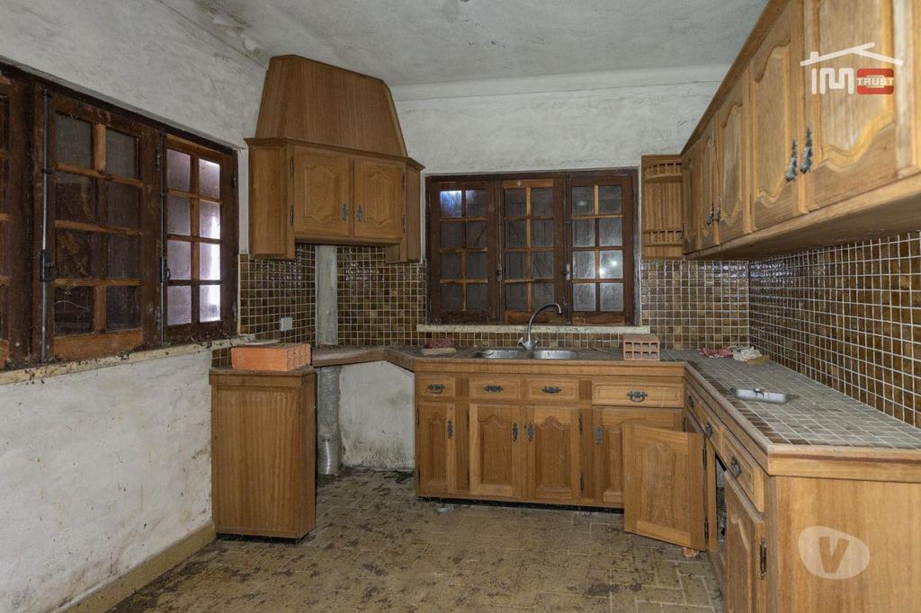 Apartamentos a venda Ourém - Fotos para Moradia por terminar inserida num terreno com área 7.400 m2 em