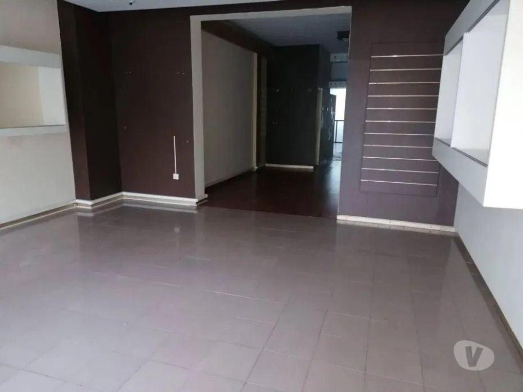 Comprar Loja Porto - Fotos para Loja C Amplas Montras e WC Privativo- Porto