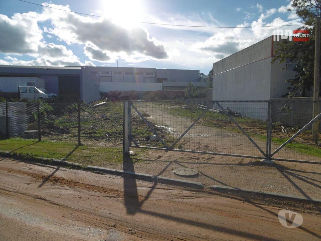 Terrenos Ourém - Fotos para Ourem-lote para construção de armazém (1-T-000294)
