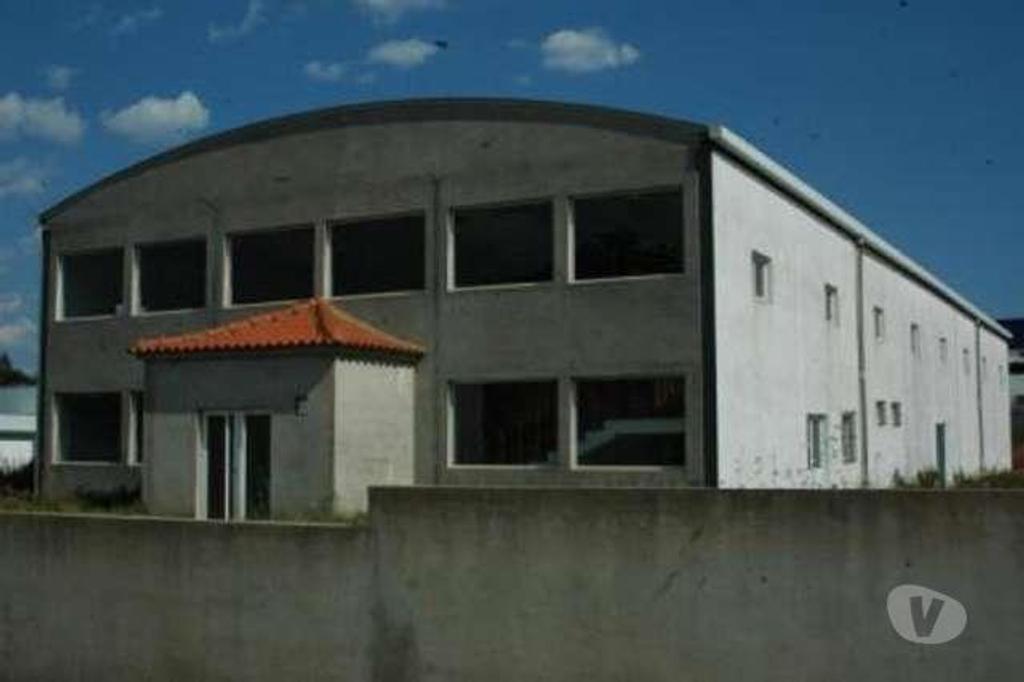 Terrenos Gavião - Fotos para Edifício com uma nave para indústria armazém, de r c que possui