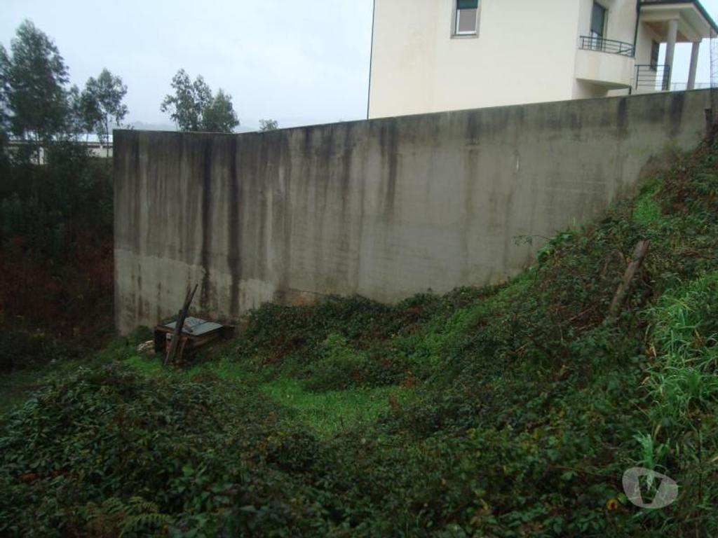 Terrenos Gondomar - Fotos para Terreno com 470 m2 Moradia 4 Frentes em Jovim - Gondomar (140026)