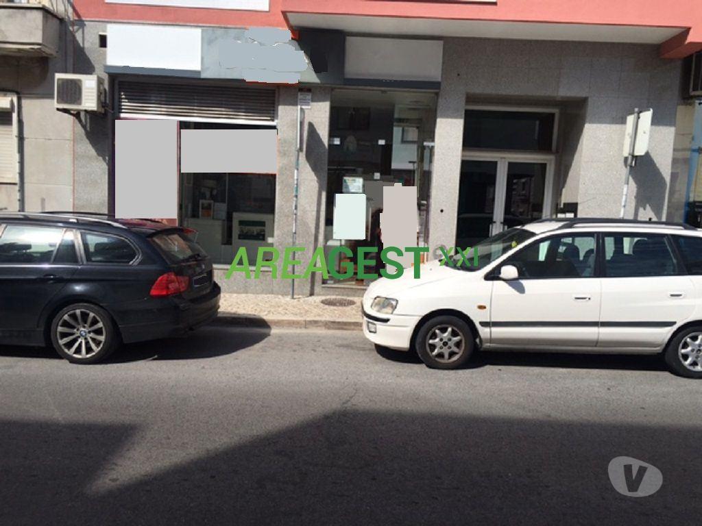 Comprar Loja Odivelas - Fotos para Loja para venda com rendimento, na Pontinha, Odivelas