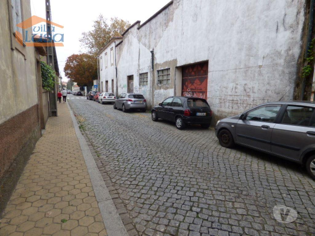 Comprar Loja Vila Nova de Gaia - Fotos para Centro de Valadares: Oportunidade Única para Reabilitação