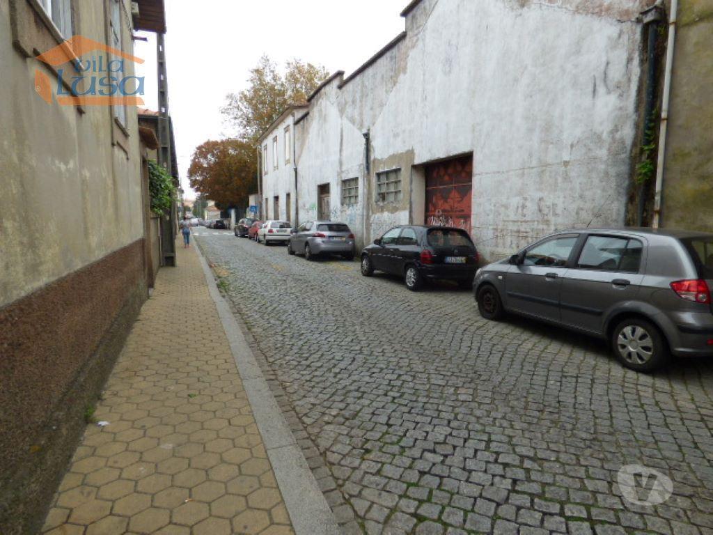 Comprar Loja Vila Nova de Gaia - Fotos para Centro de Valadares: Oportunidade Única para Reabilitação