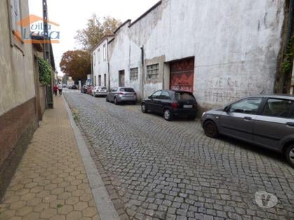 Venda Loja - Fotos para Centro de Valadares: Oportunidade Única para Reabilitação
