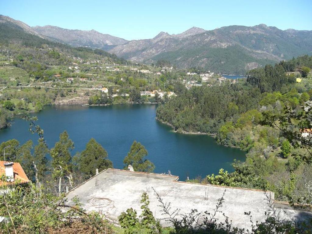 Terrenos Vieira do Minho - Fotos para Destinado a construção, com vistas para a barragem da Albuferira