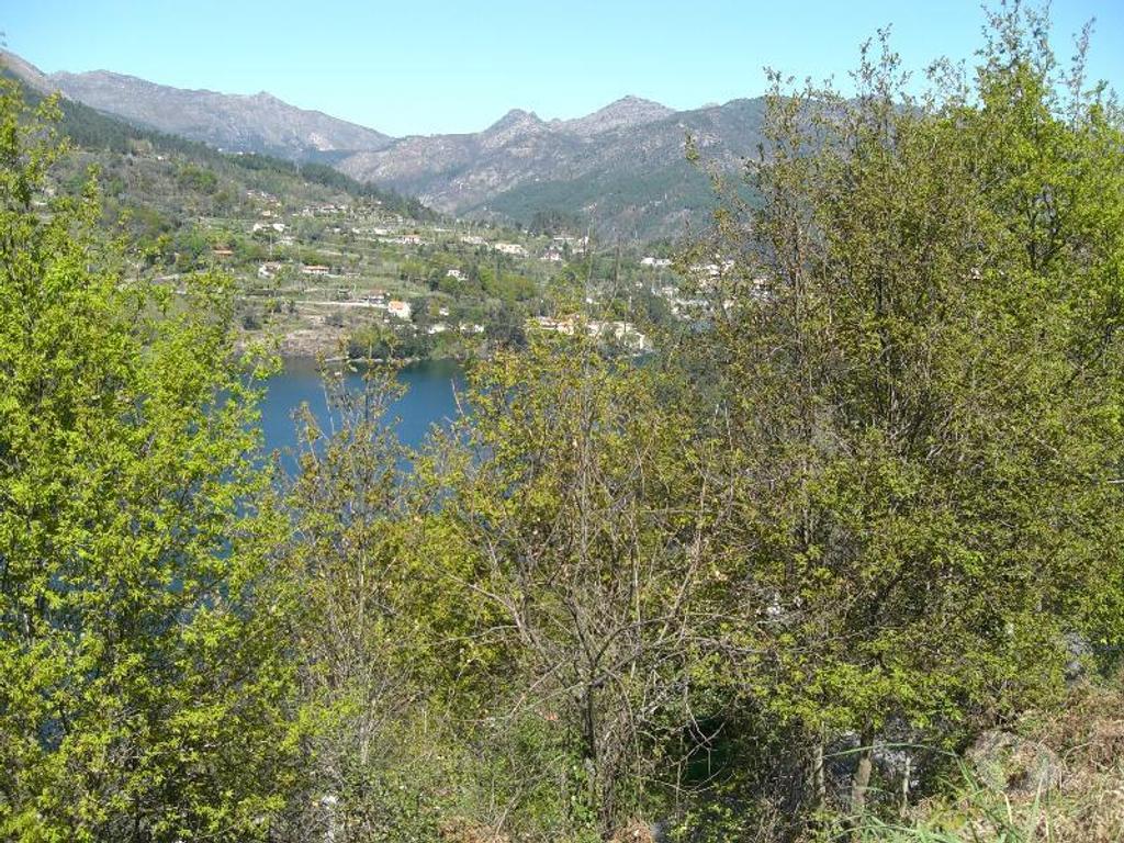 Terrenos Vieira do Minho - Fotos para Destinado a construção, com vistas para a barragem da Albuferira