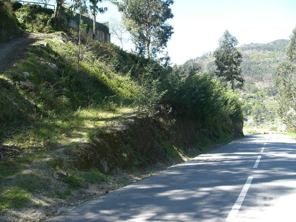 Terrenos Vieira do Minho - Fotos para Destinado a construção, com vistas para a barragem da Albuferira