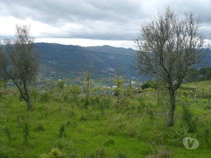 Terrenos a venda - Fotos para Para construção, com vistas para a Barragem da Caniçada, com