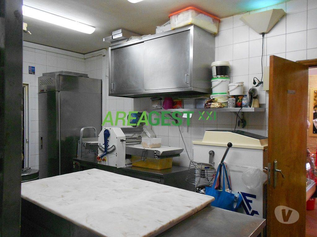 Comprar Loja Loures - Fotos para Loja para venda com rendimento, em Santa Iria da Azóia, Loures