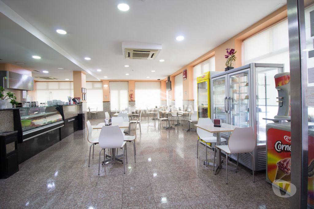 Comprar Loja Vila Nova de Gaia - Fotos para Pão Quente em Vila D'este Vilar de Andorinho