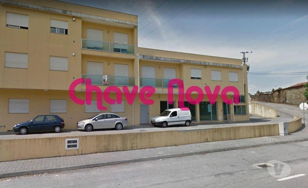 Comprar Loja Santa Maria da Feira - Fotos para Loja c 100 Financiamento em Canedo