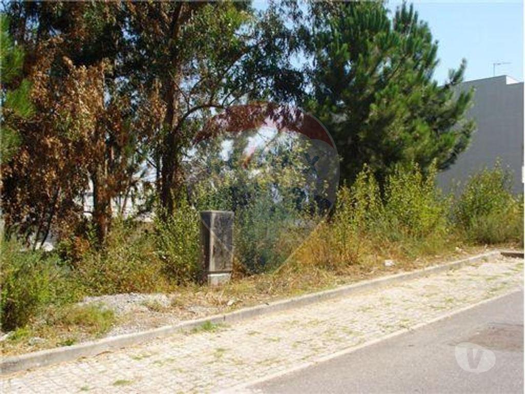 Terrenos Maia - Fotos para Terreno com projecto aprovado para Moradia T4 (125061021-123)