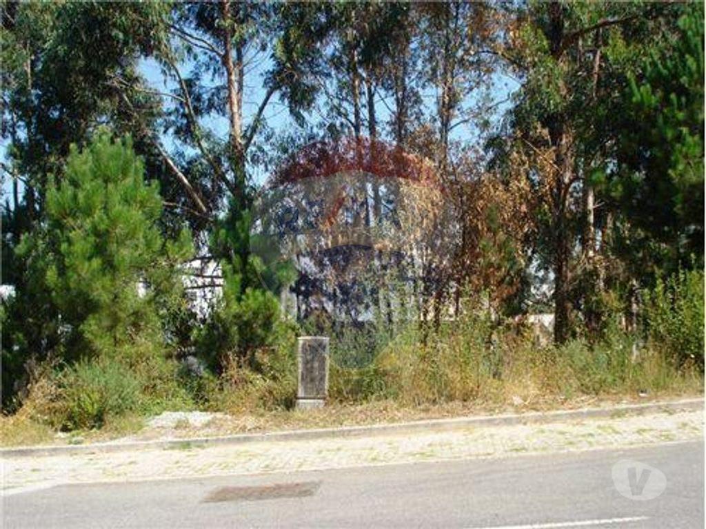 Terrenos Maia - Fotos para Terreno com projecto aprovado para Moradia T4 (125061021-123)