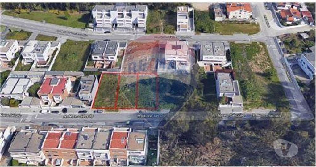 Terrenos Maia - Fotos para Terreno com projecto aprovado para Moradia T4 (125061021-123)