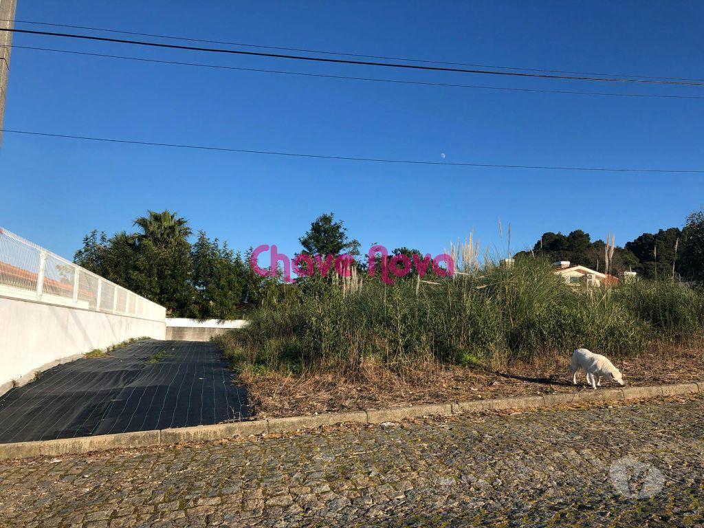 Terrenos Santa Maria da Feira - Fotos para Terreno para construção de morada com 590 m2 em Paços de Brandao