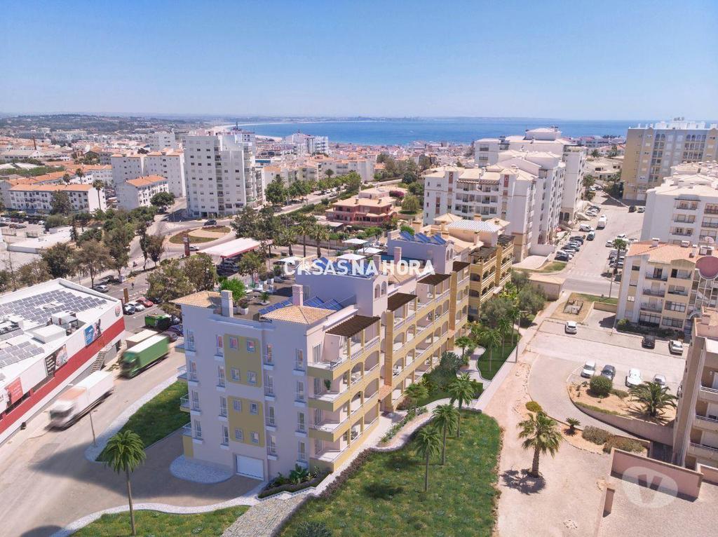 Apartamentos a venda Lagos - Fotos para Centro de Lagos - Novos T2 com amplos terraços e piscina
