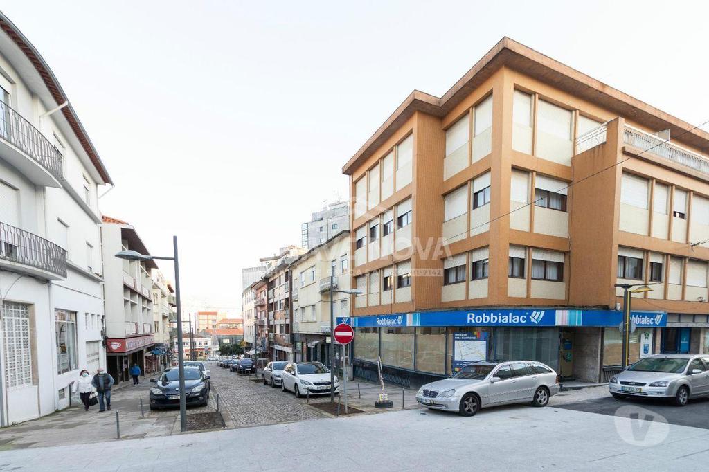 Comprar Loja São João da Madeira - Fotos para Loja no centro de São João da Madeira