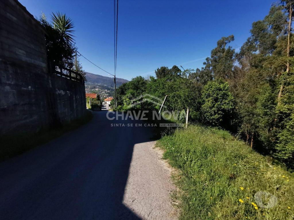Comprar Loja Arouca - Fotos para Terreno em Arouca próximo ao estádio municipal com...