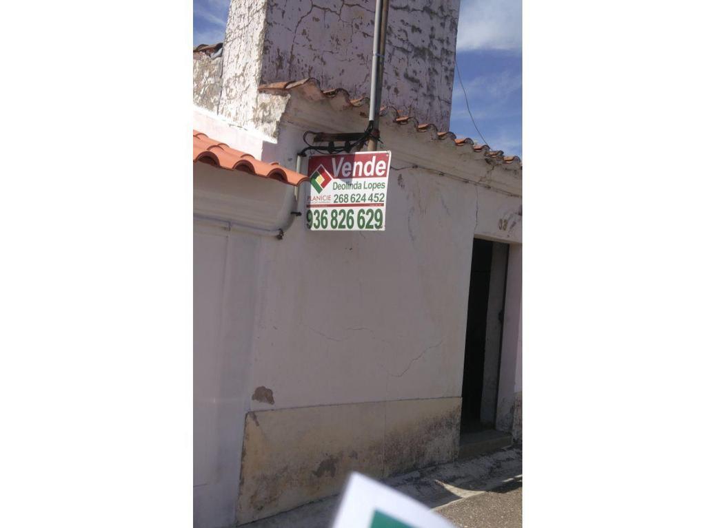 Apartamentos a venda Mora - Fotos para Mora-Moradia em banda, para venda, Mora - Cabeção (DL.11063)