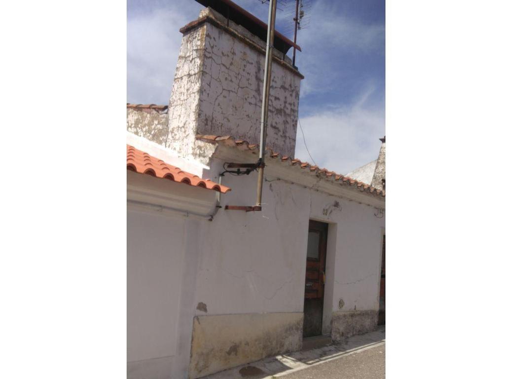 Apartamentos a venda Mora - Fotos para Mora-Moradia em banda, para venda, Mora - Cabeção (DL.11063)