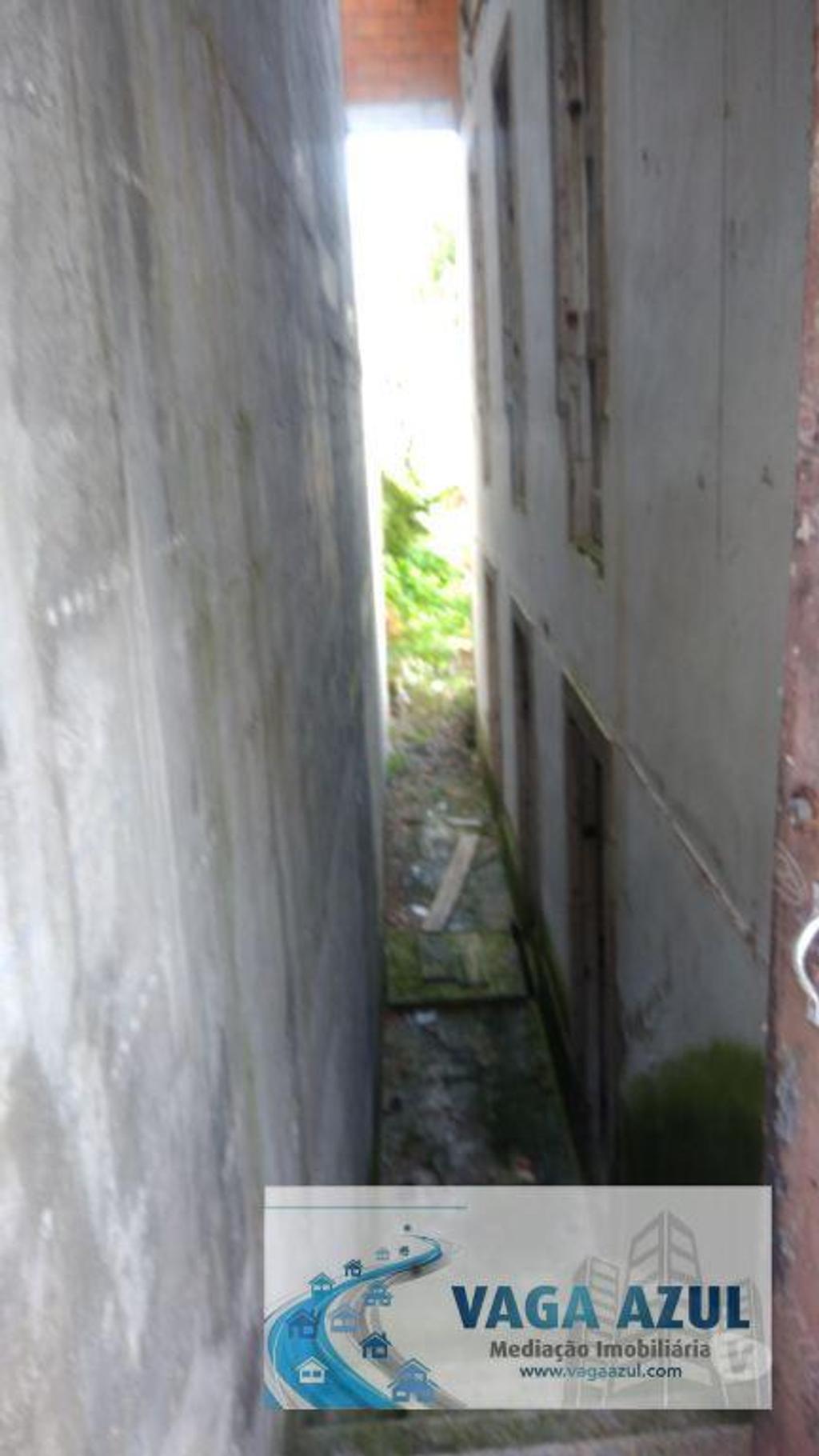 Comprar Loja Porto - Fotos para Prédio Cave, R Ch. e 1º para reconstruir e ampliar à casa da...