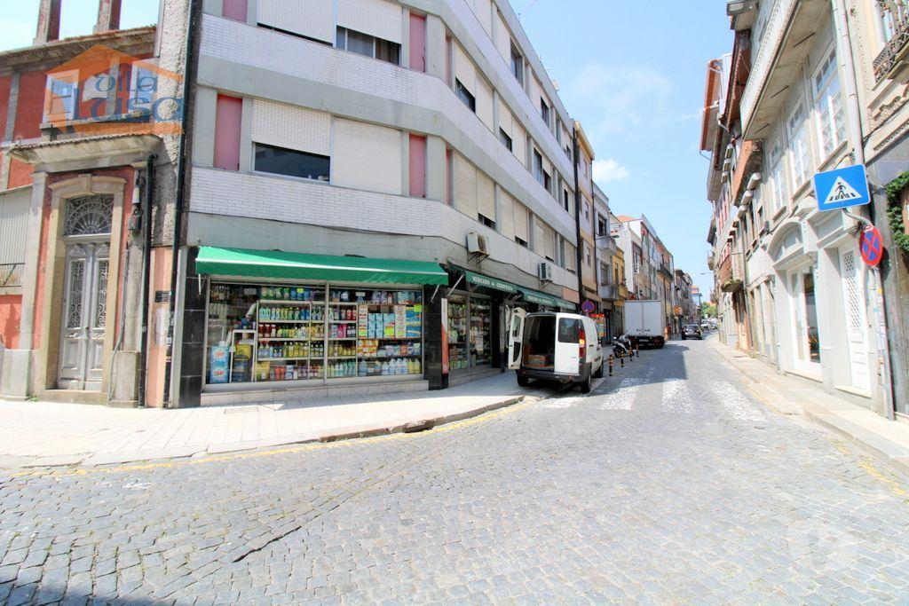 Comprar Loja Porto - Fotos para A tradicional mercearia centenária no centro do Porto para...
