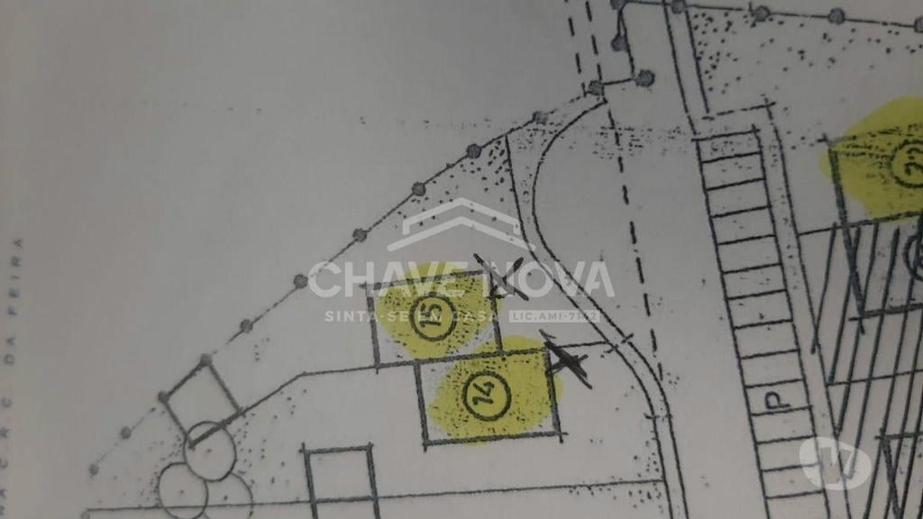 Terrenos Vila Nova de Gaia - Fotos para Terreno para construção de Moradia de 3 frentes em Grijó