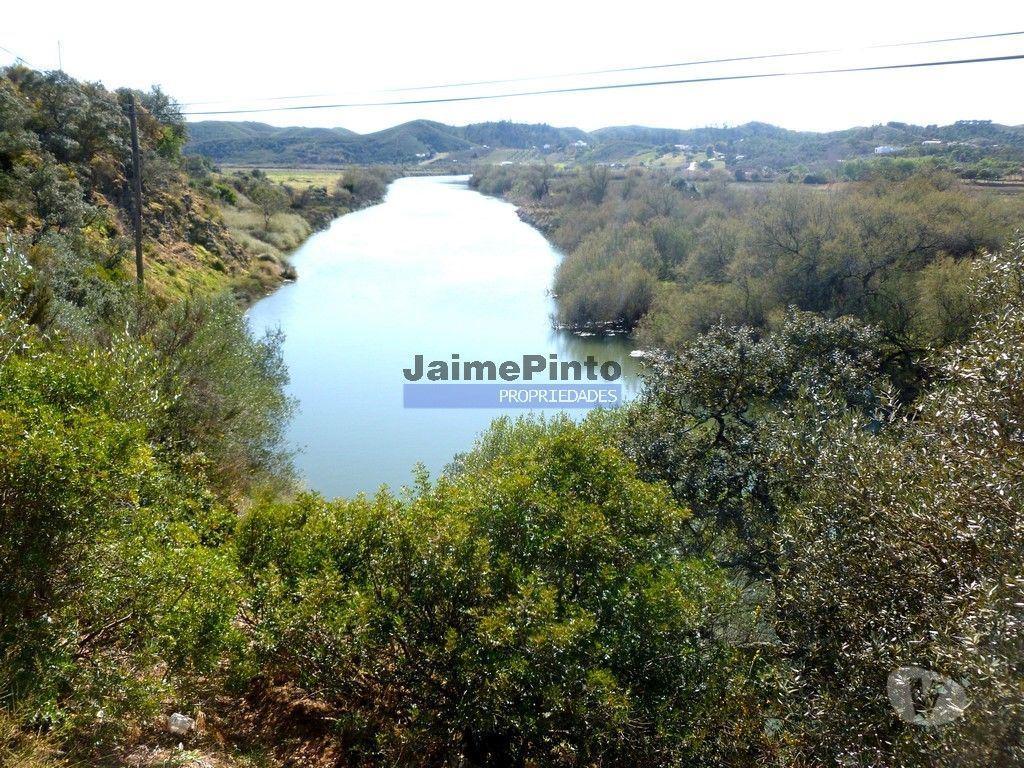 Terrenos Silves - Fotos para Silves-300 000 m2 terra confinante com ribeira ARADE. (8718_30)
