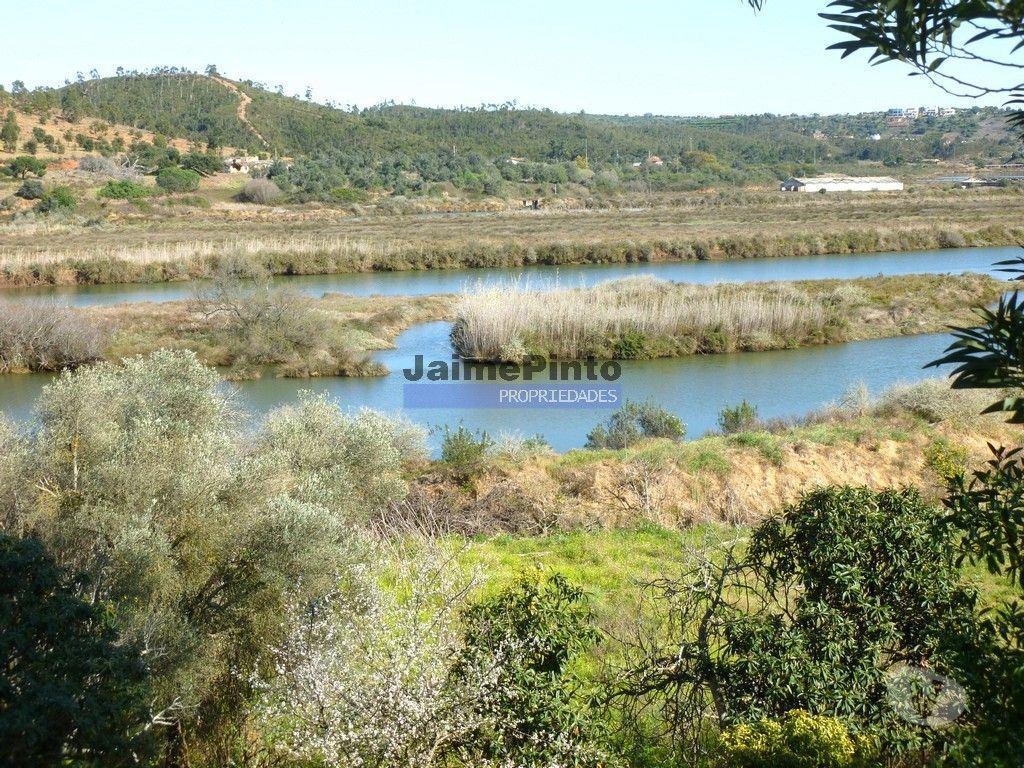 Terrenos Silves - Fotos para 150 000 m2 terra, água, ruínas. Portugal, Silves, Algarve.