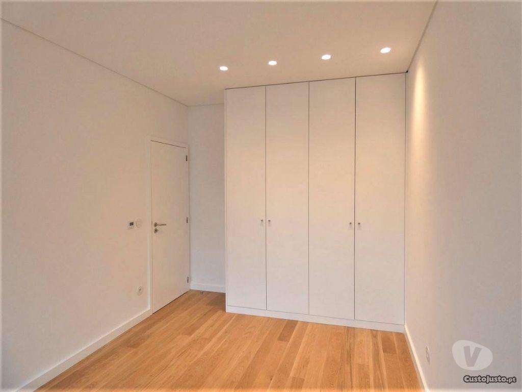 Apartamentos a venda Porto - Fotos para T3 Renovado à Rotunda da Boavista rua Nossa Senhora de Fátima,