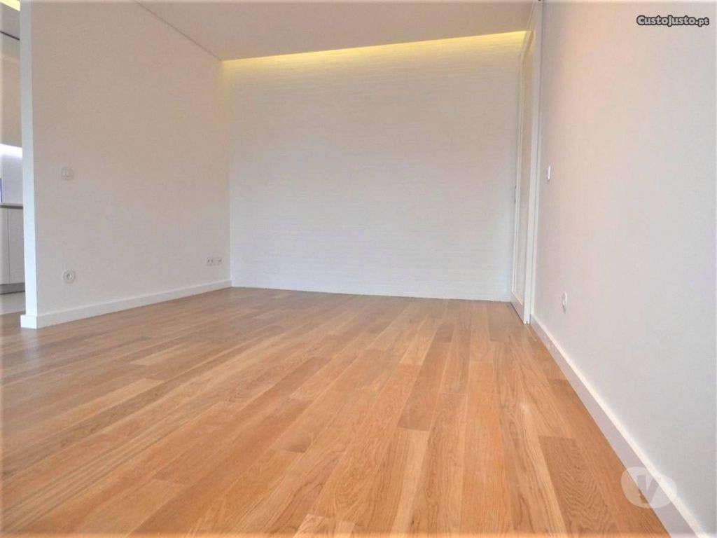 Apartamentos a venda Porto - Fotos para T3 Renovado à Rotunda da Boavista rua Nossa Senhora de Fátima,