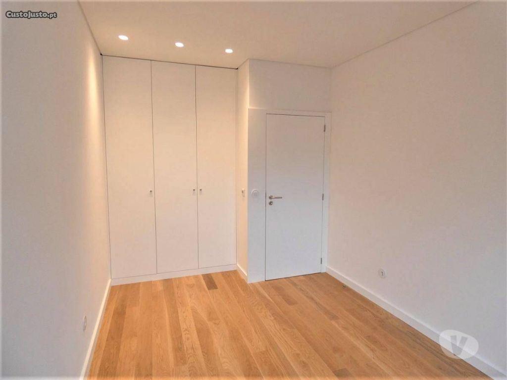 Apartamentos a venda Porto - Fotos para T3 Renovado à Rotunda da Boavista rua Nossa Senhora de Fátima,