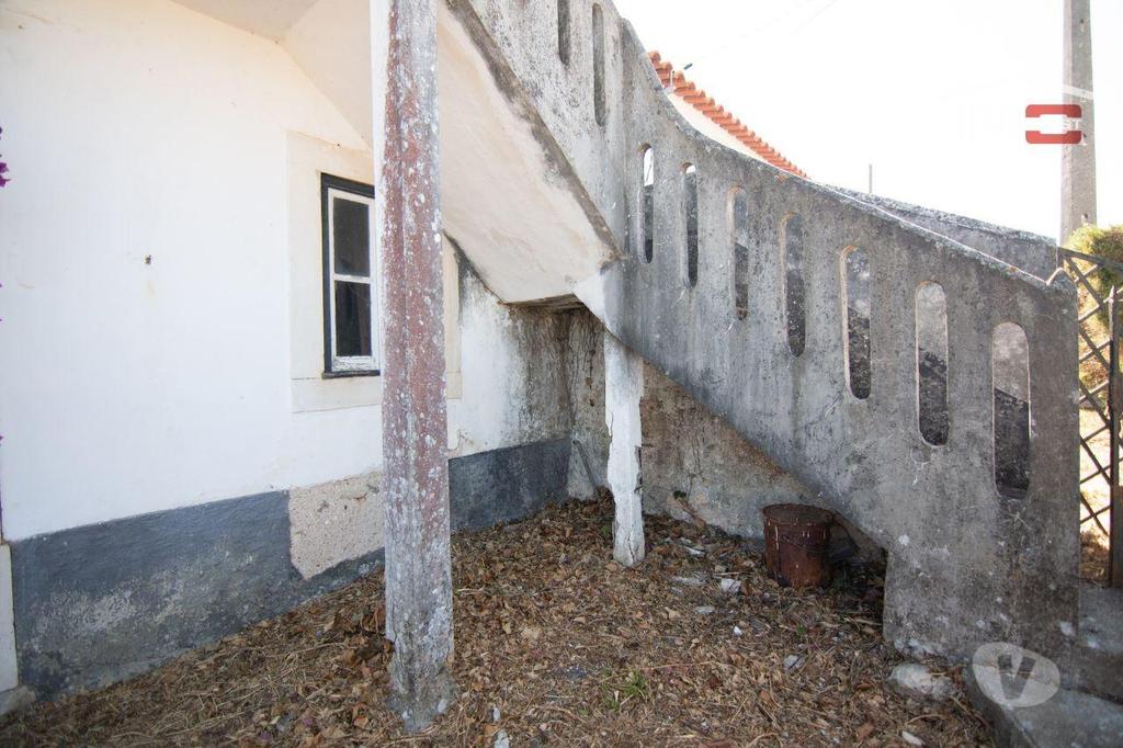 Apartamentos a venda Tomar - Fotos para Tomar-Moradia em ruina para reconstrução (1-M-000377)