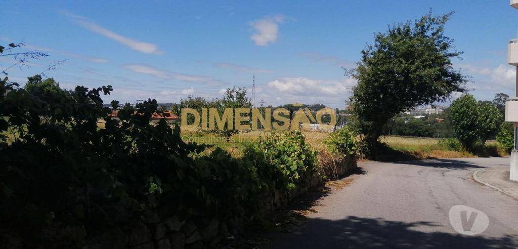 Terrenos Matosinhos - Fotos para Terreno para moradia de 3 frentes em Leça do Balio DCI034
