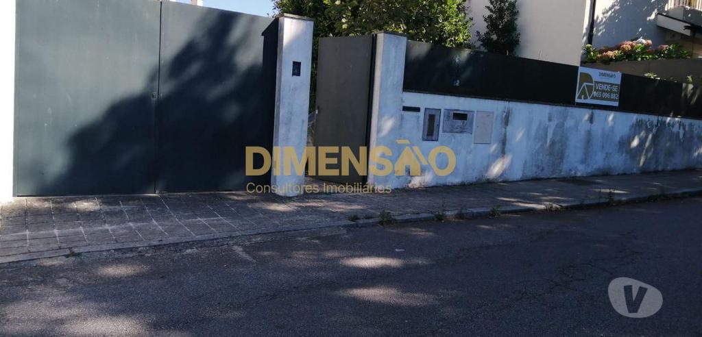Terrenos Matosinhos - Fotos para Terreno para moradia de 3 frentes em Leça do Balio DCI034