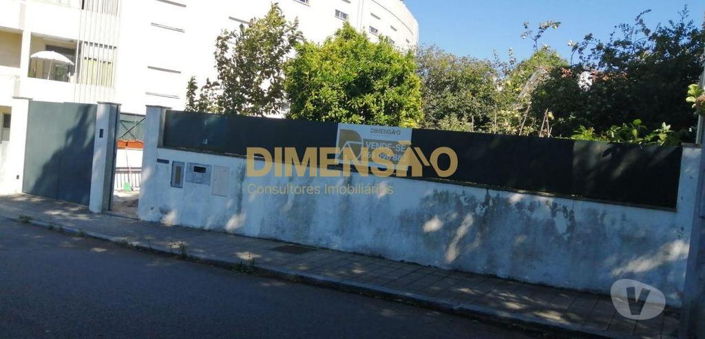 Terrenos Matosinhos - Fotos para Terreno para moradia de 3 frentes em Leça do Balio DCI034